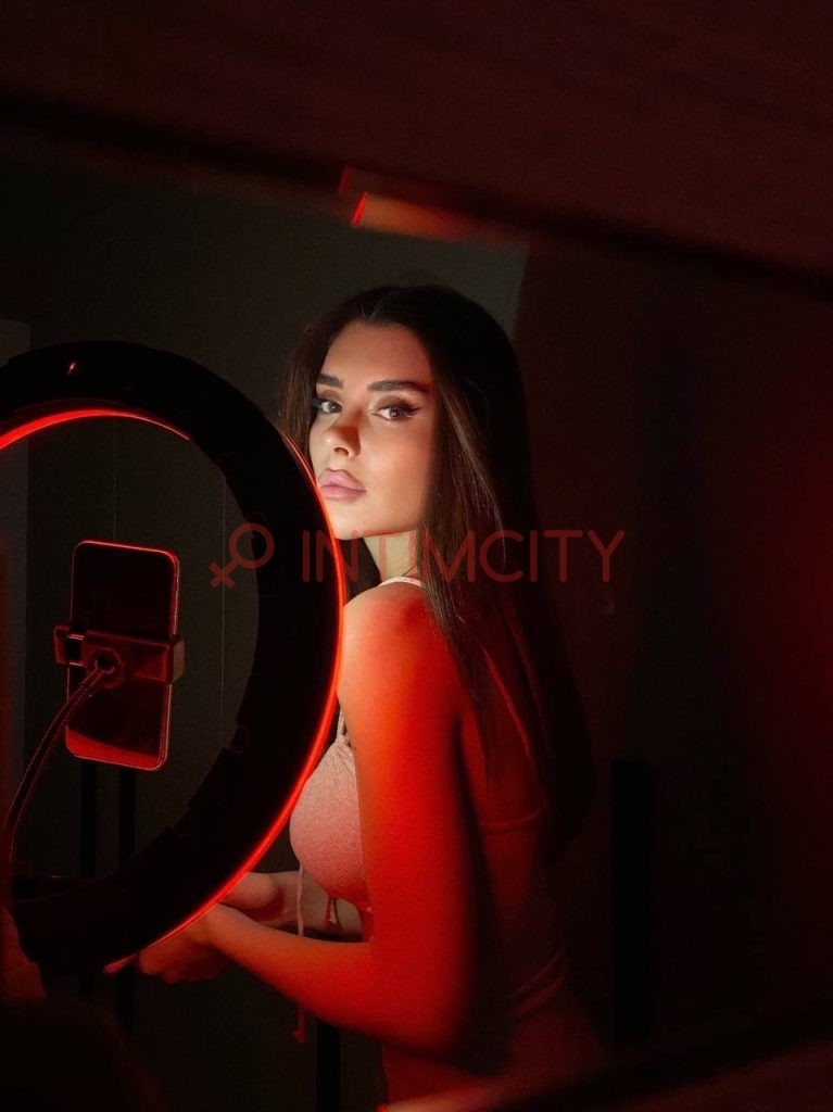 Эскортница Мишель Интимсити