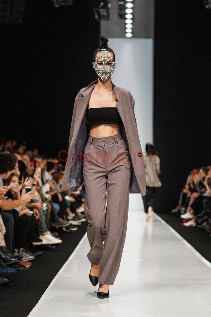 Индивидуалка Керол Интимсити