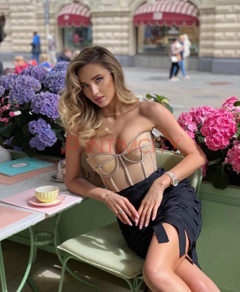 Эскортница Елена Интимсити