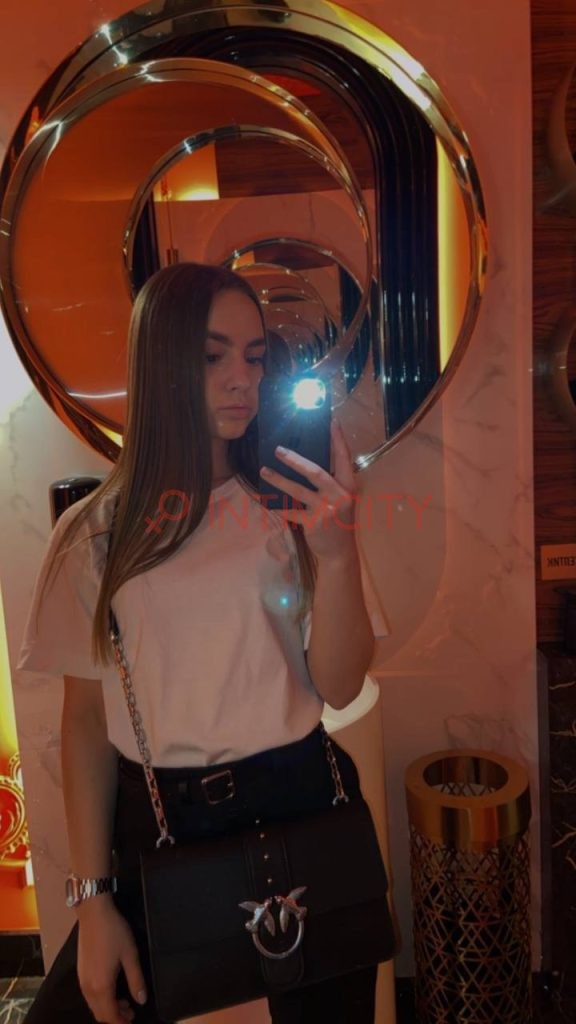 Эскортница Сьюзи интимсити