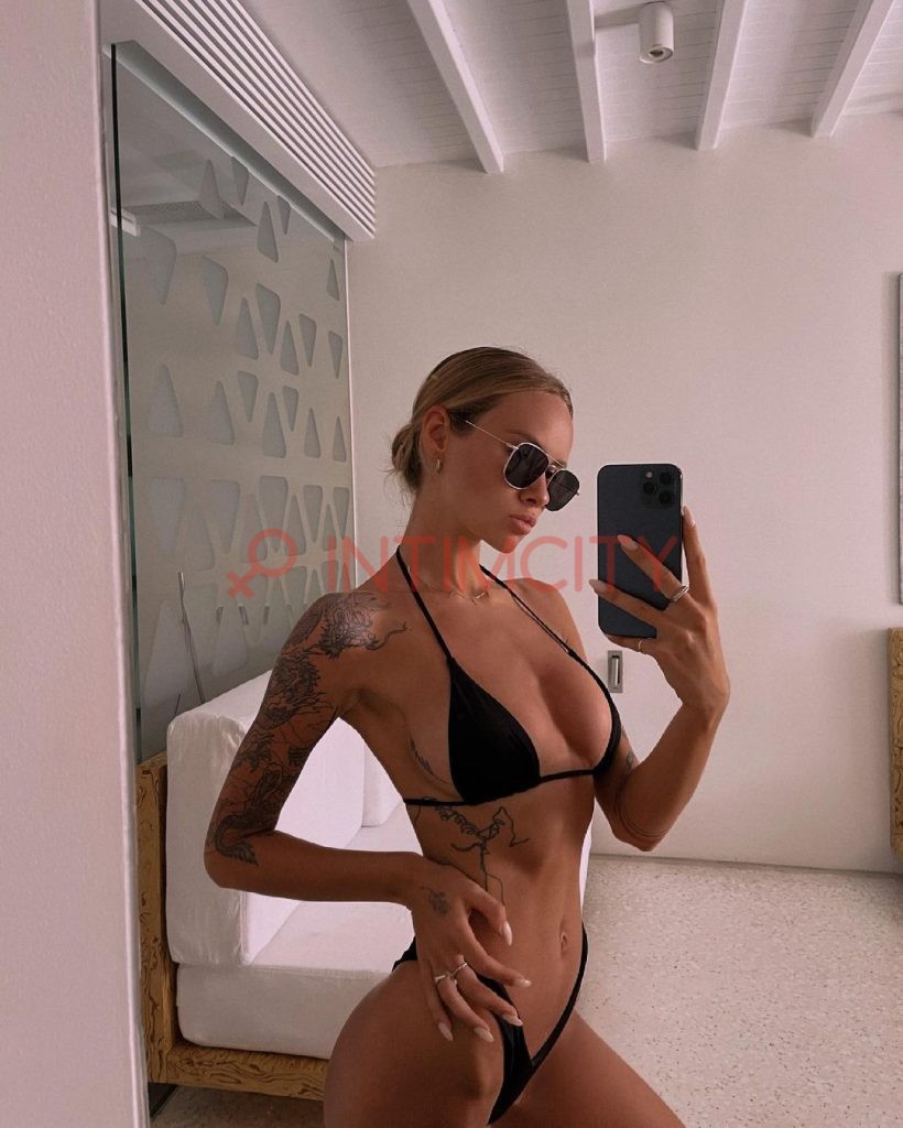 Шлюха Аделина Интимсити