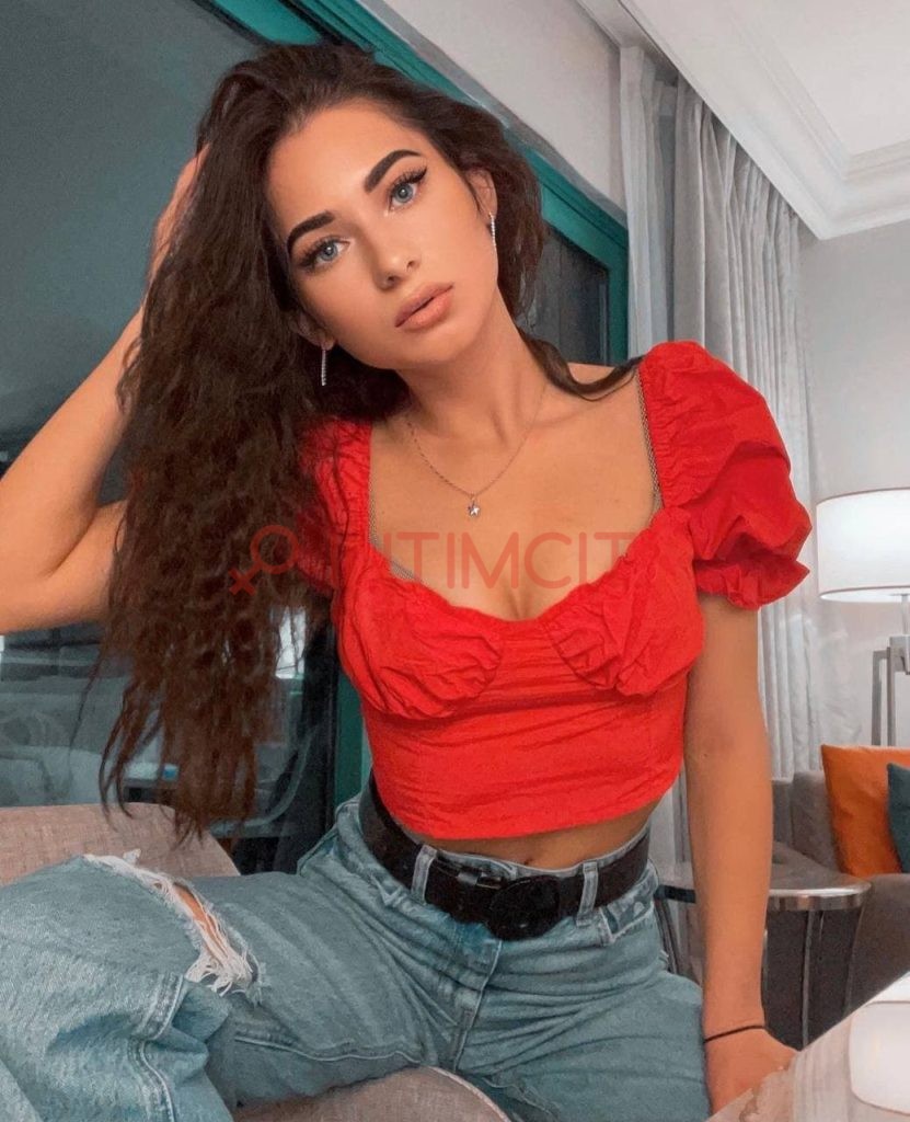 Эскортница Лара Интимсити