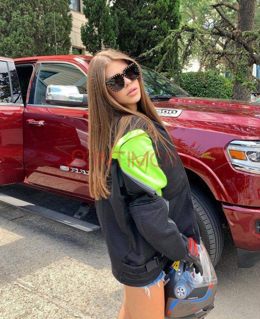 Эскортница Виолетта Интимсити