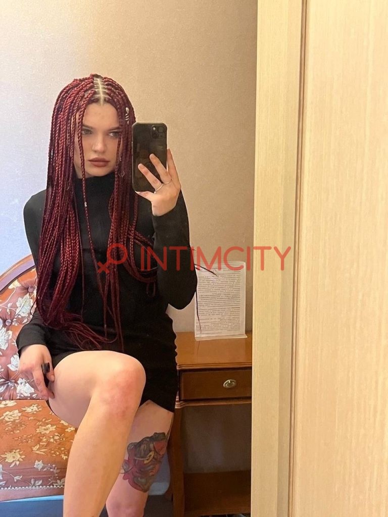 Элитная проститутка Луи Интимсити