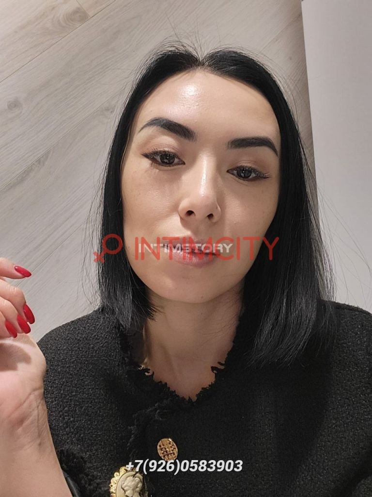 Эскортница Алуа IntimCity