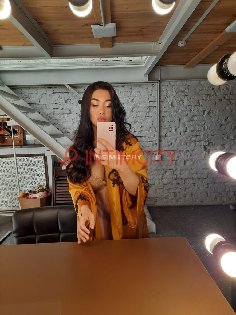 Путана Каролина GFE Интимсити