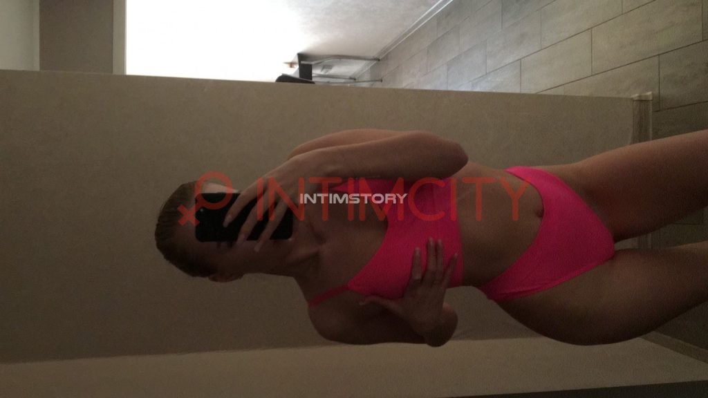 Эскортница Ксюша IntimCity