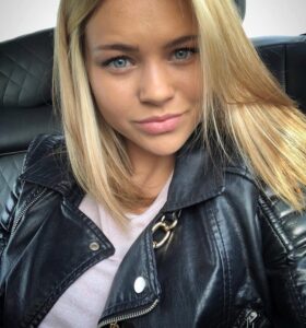 Элитная проститутка Наина Интимсити