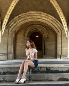 Элитная проститутка Александра IntimCity