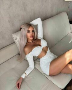 Шлюха Лора IntimCity