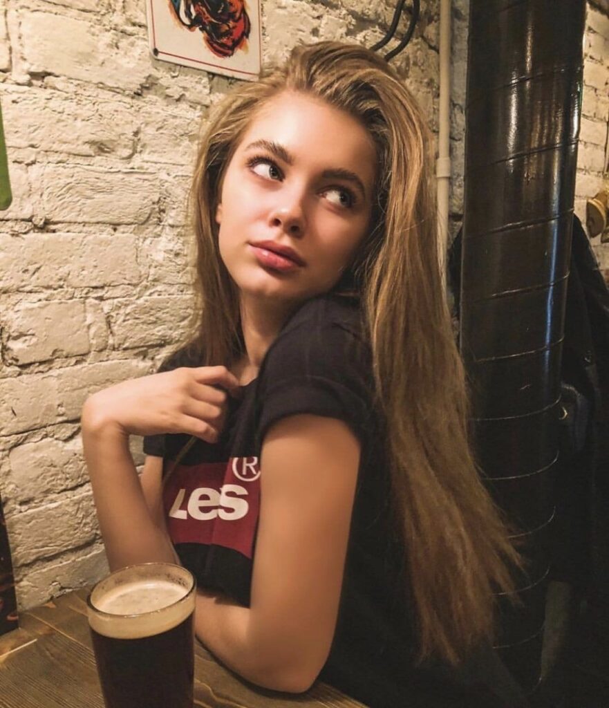 Шлюха Яна IntimCity