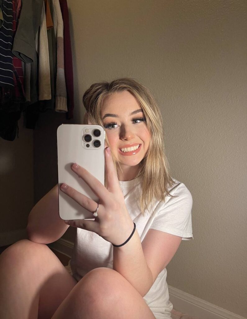 Шлюха Ника IntimCity