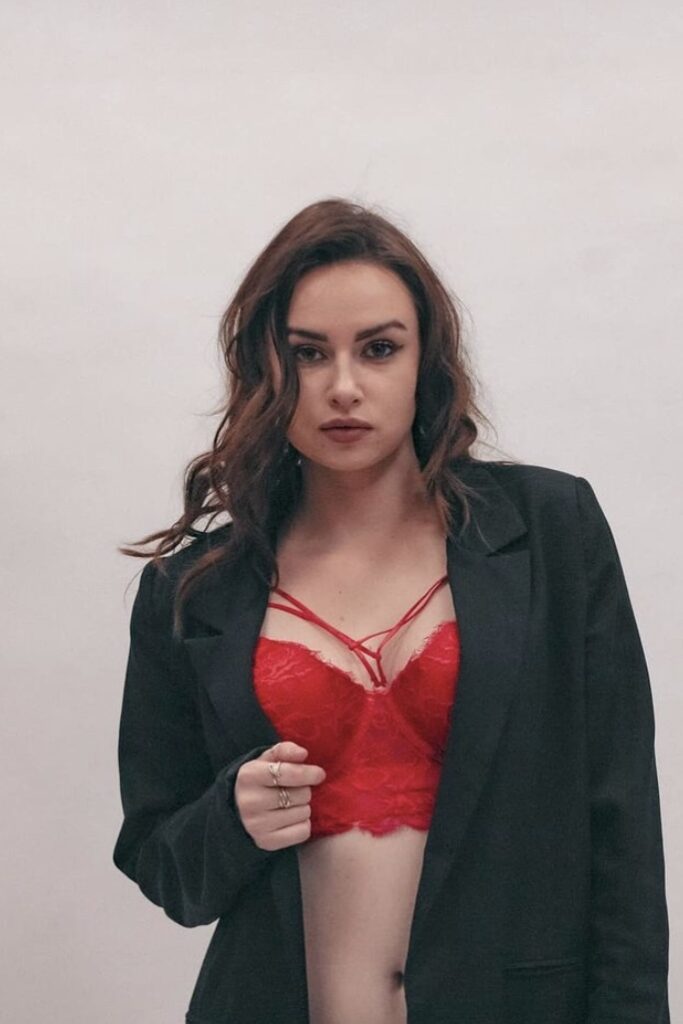 Шлюха 🎥 Нана IntimCity