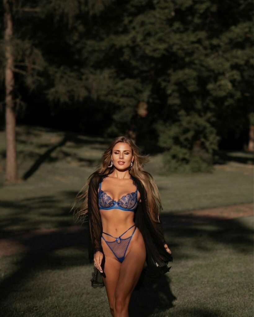 Эскортница Влада Интимсити