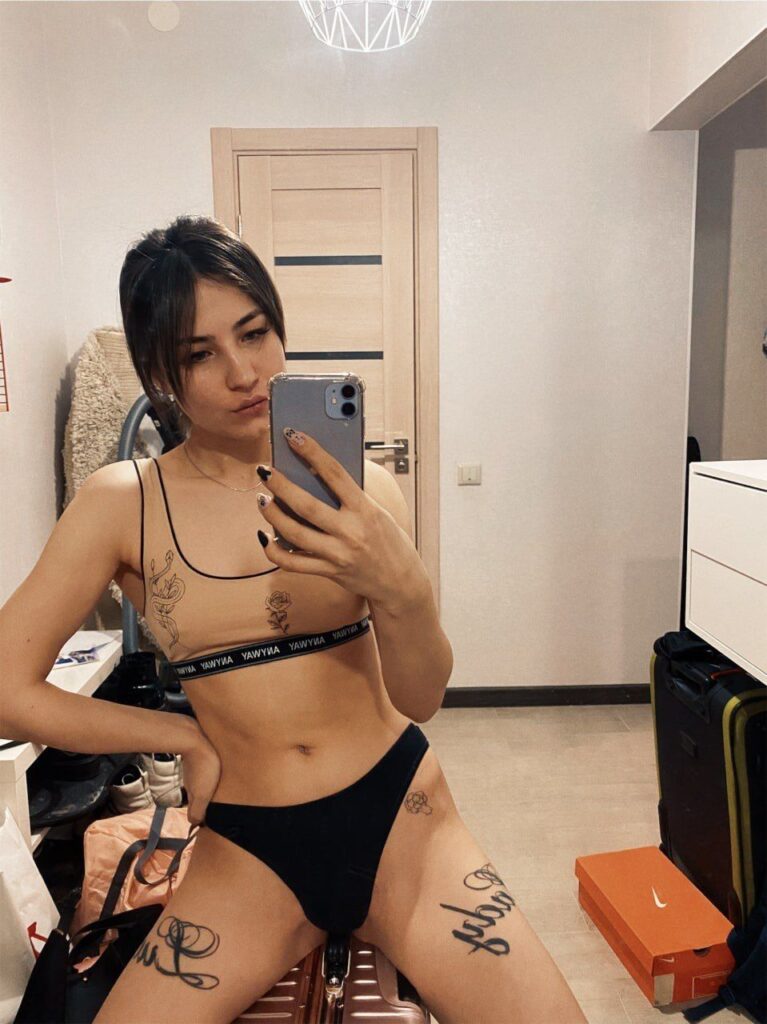 Элитная проститутка Елизавета IntimCity