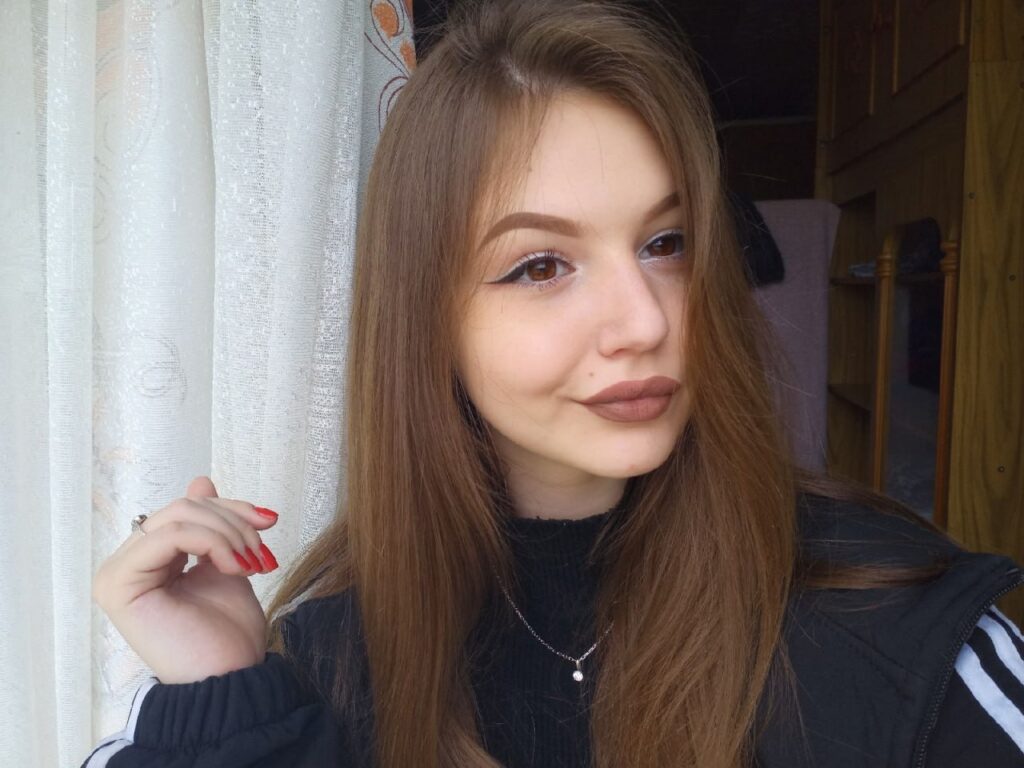 Эскортница Ксения IntimCity